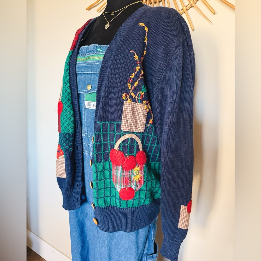 Vintage Apple Knit Cardigan - Picture 3 of 8